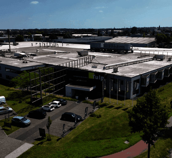 Tulp drone shot fabriek